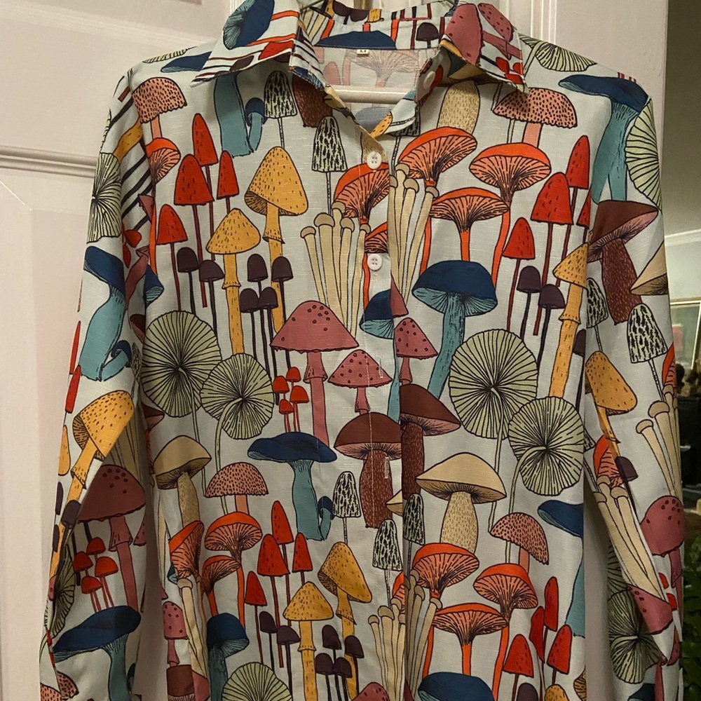 Mushroom button down